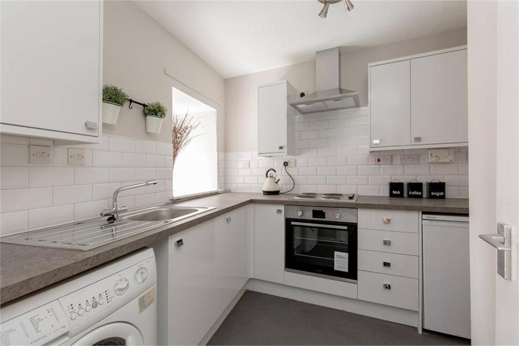 Lovely Ground Floor Apartment In Great Location At The Shore, Edinburgh Exterior photo