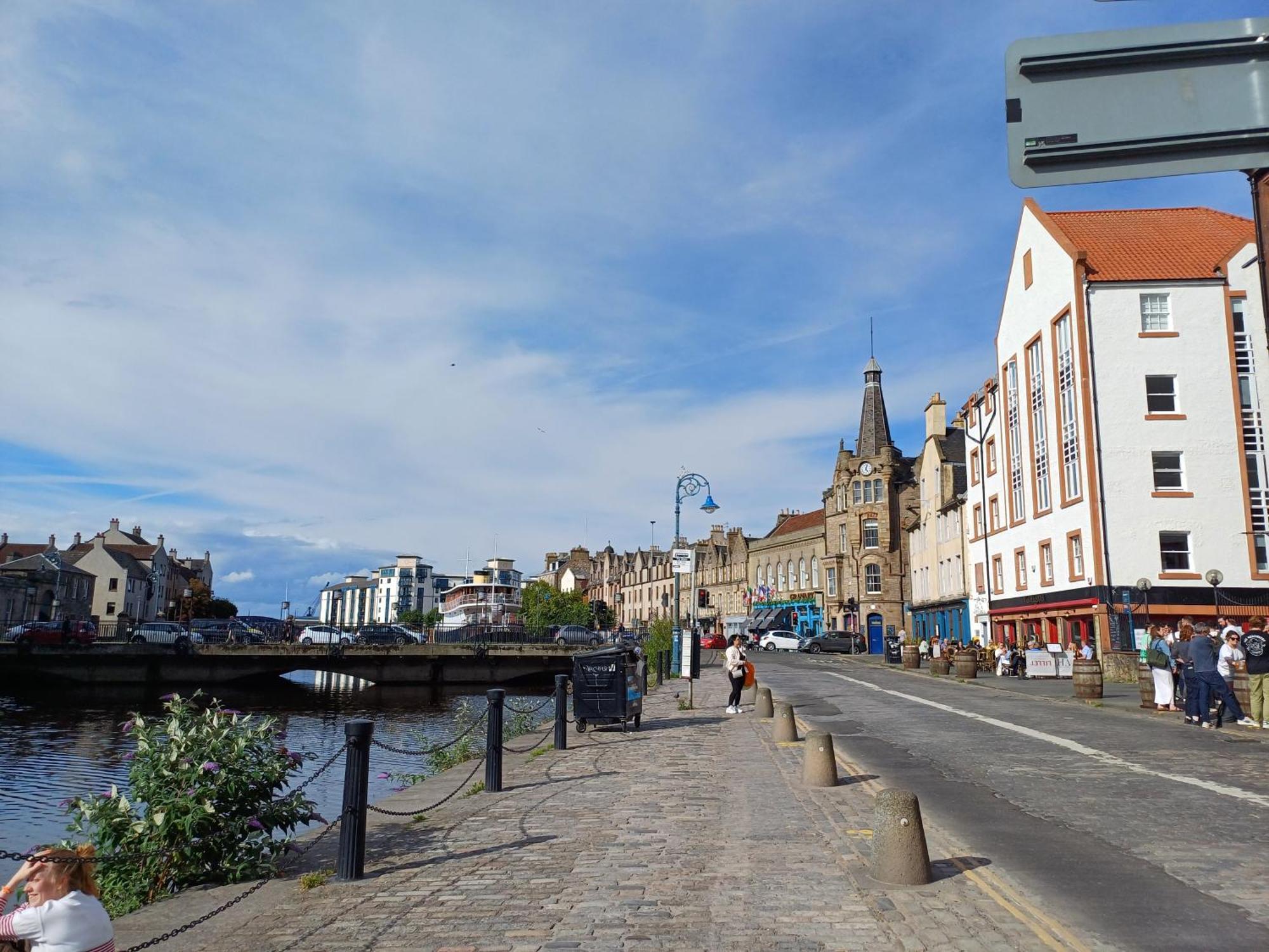 Lovely Ground Floor Apartment In Great Location At The Shore, Edinburgh Exterior photo